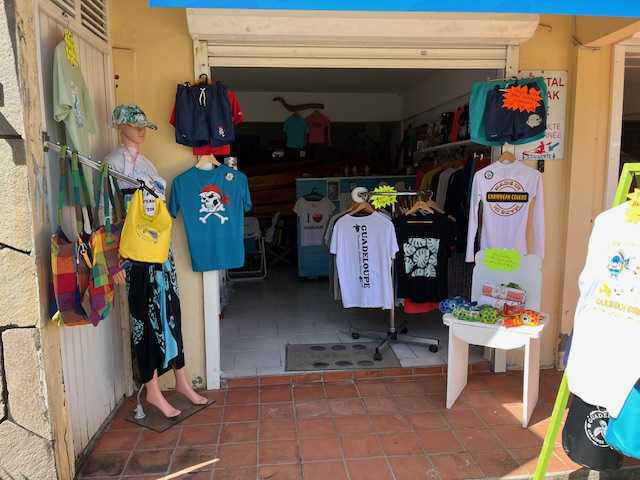 CARIBBEAN COLORS - Custom T-shirt shop offering customizable UV-protective T-shirts and screen printing services for individuals, businesses, and organizations CARIBBEAN COLORS - Custom T-shirt shop offering customizable UV-protective T-shirts and screen printing services for individuals, businesses, and organizations