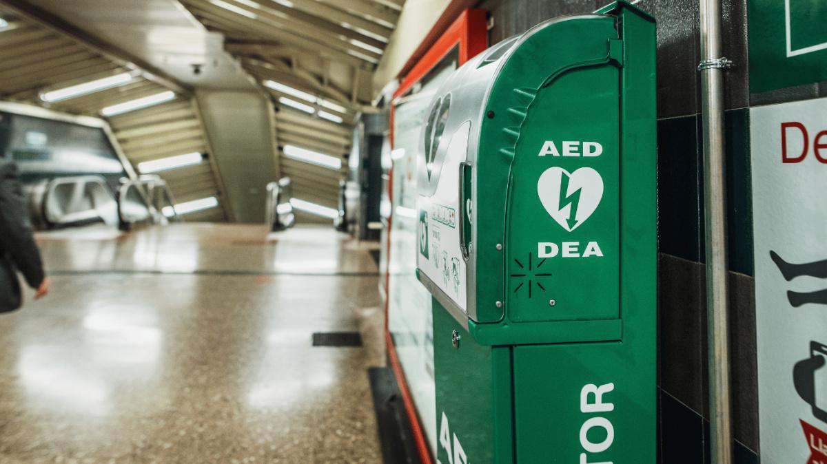 Uso de un desfibrilador Uso de un desfibrilador