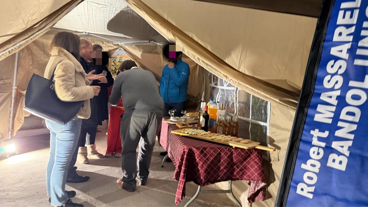 Réunion apéritif chez un Bandolais Réunion apéritif chez un Bandolais