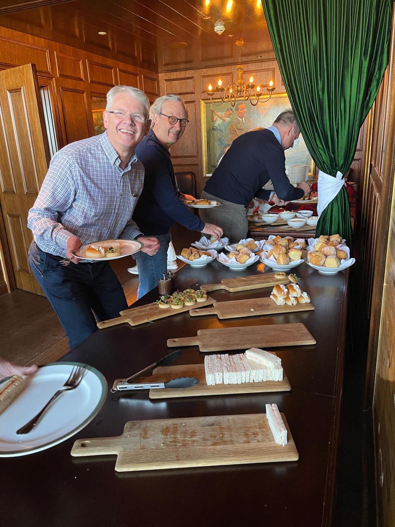 7acfb565-ffd9-46af-84ce-4dd3a3d4a3ae