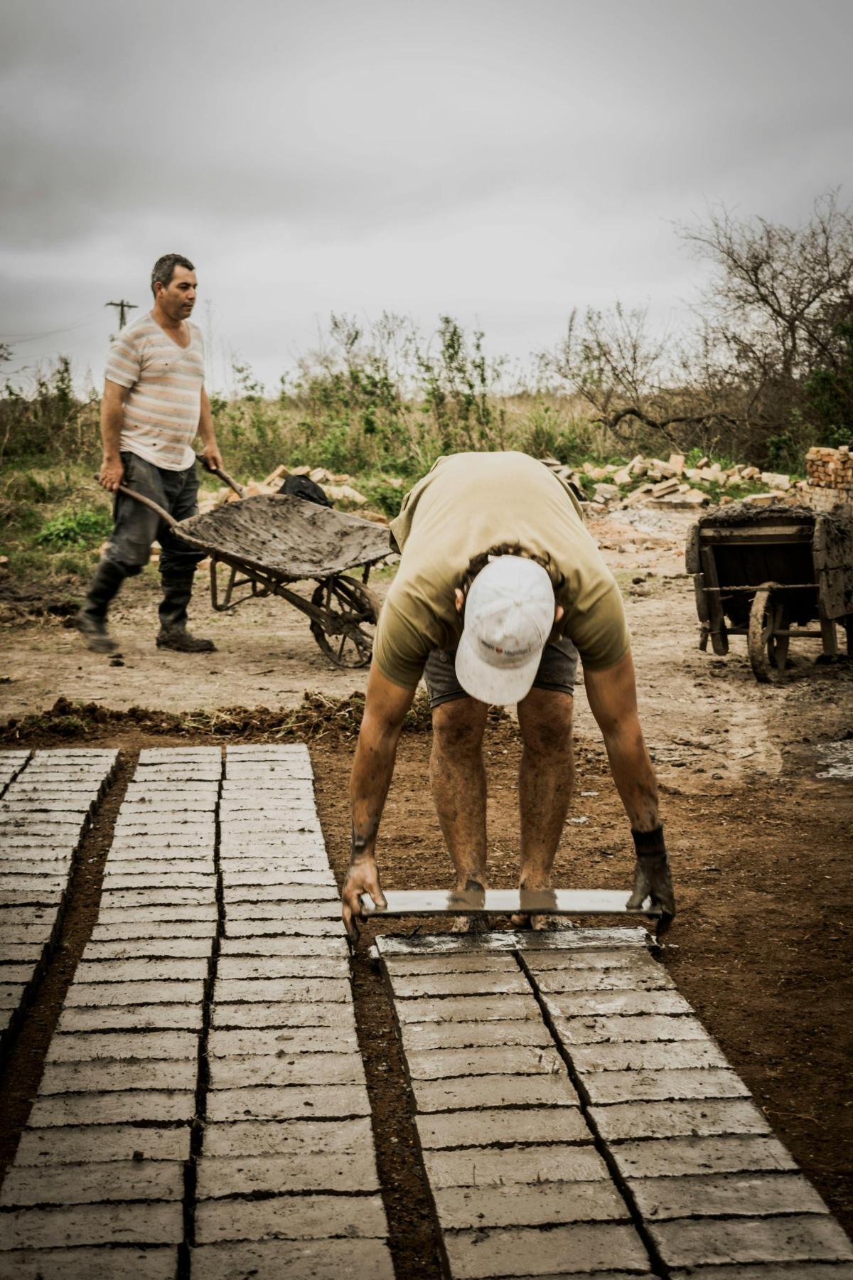 BUILDING & CONSTRUCTION WORKS