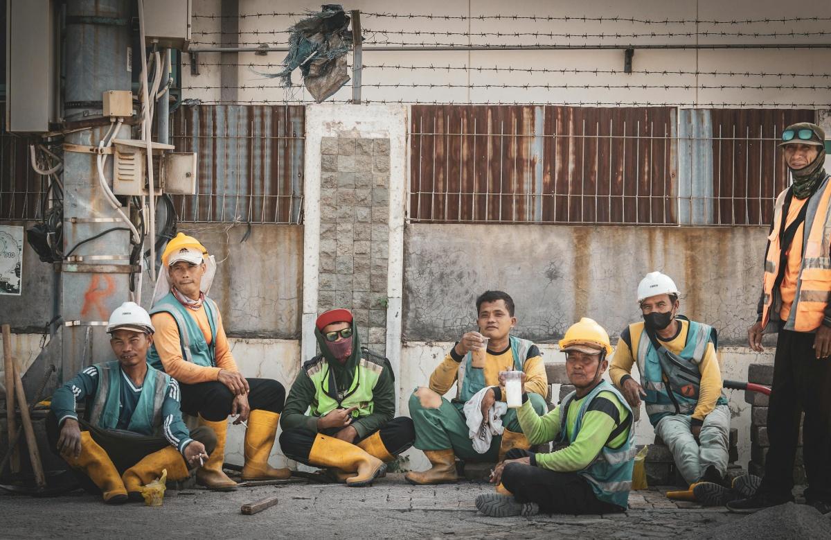 BUILDING & CONSTRUCTION WORKS