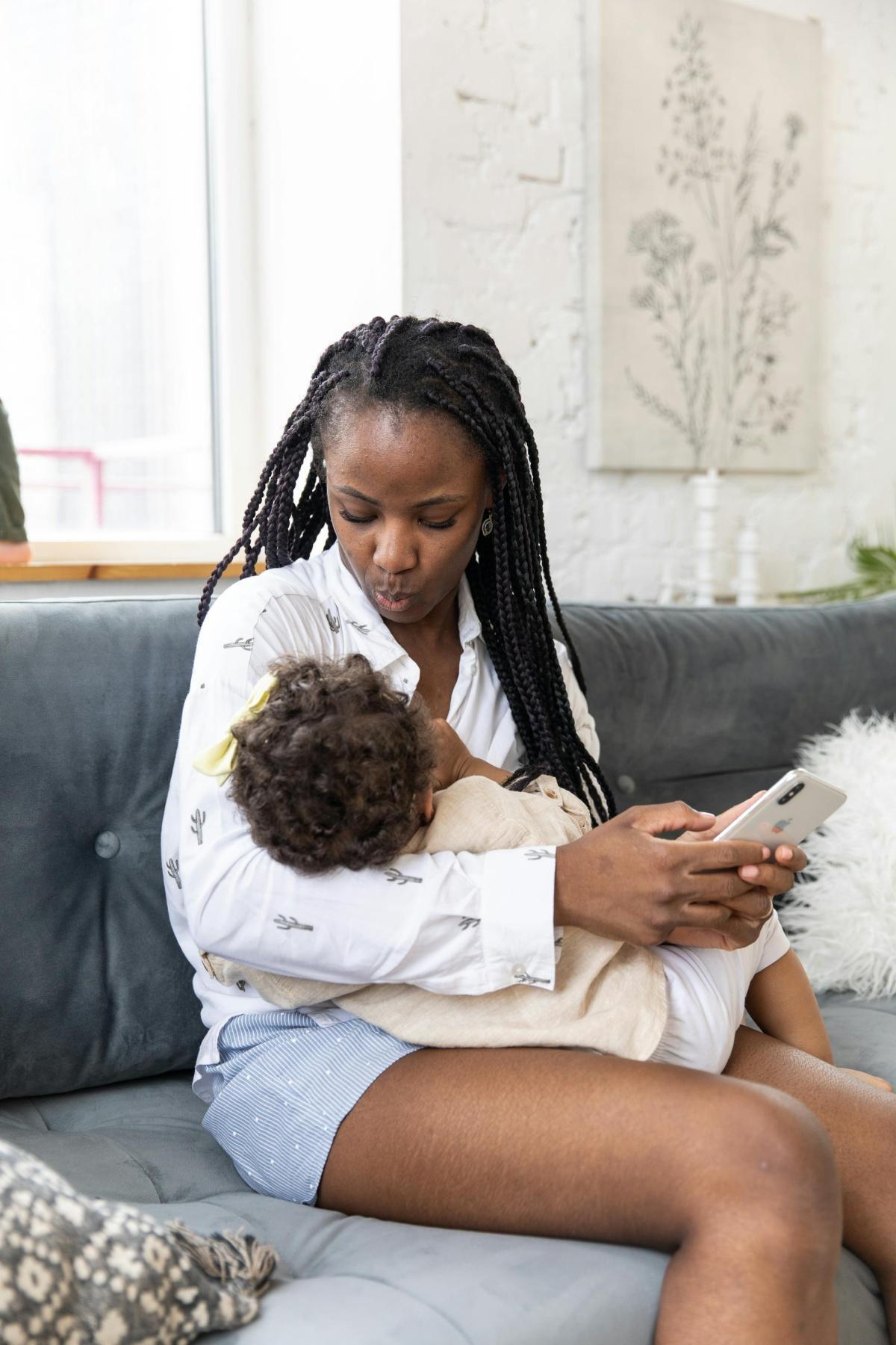 BABYSITTERS & CARERS