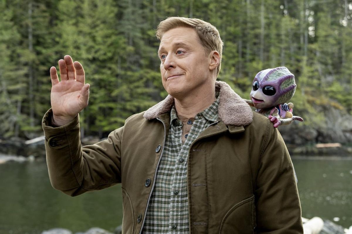 Review 360° - Resident Alien: Uma mistura inteligente de ficção científica e humor humano