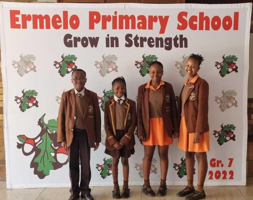 Outstanding academic achievements recognised in various grades Outstanding academic achievements recognised in various grades