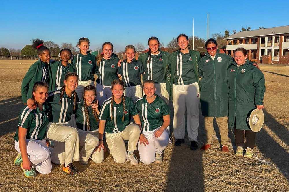 EHS-krieket sorg vir opwindende kragmetings