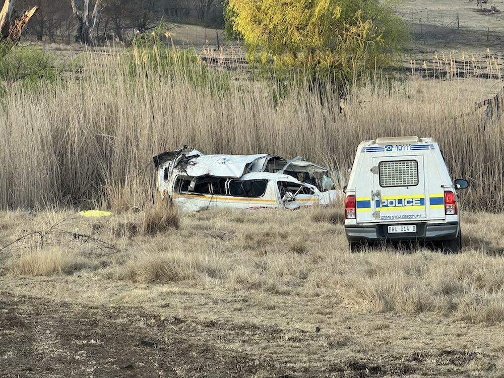 Fatal taxi accident claims one life, leaves 11 injured on N11 Fatal taxi accident claims one life, leaves 11 injured on N11