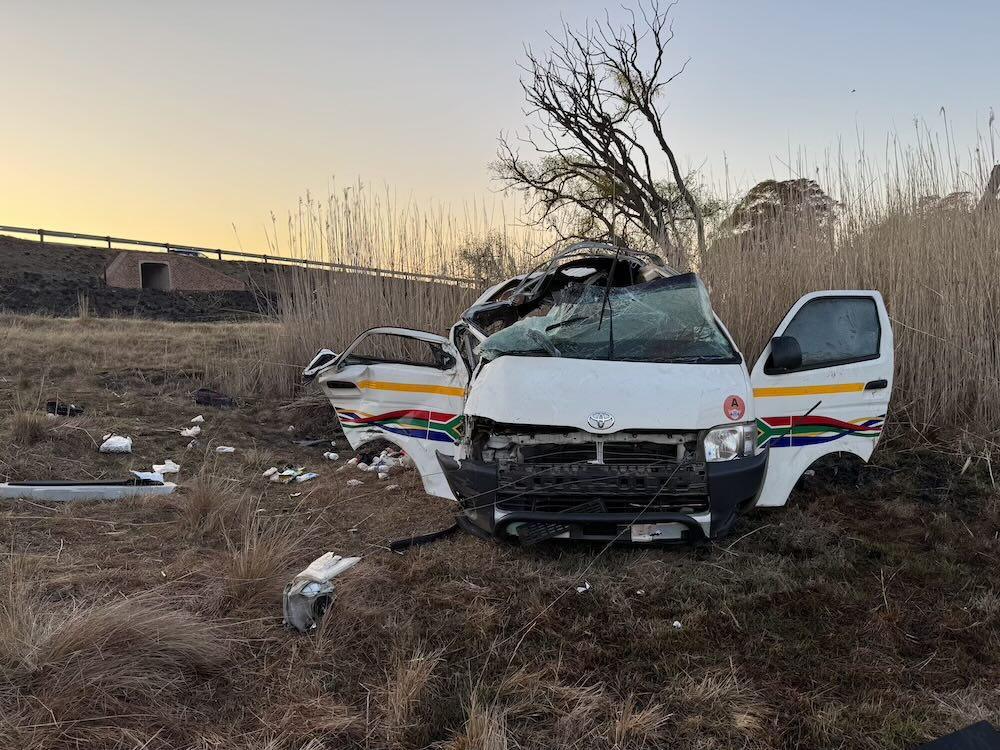 Fatal taxi accident claims one life, leaves 11 injured on N11 Fatal taxi accident claims one life, leaves 11 injured on N11