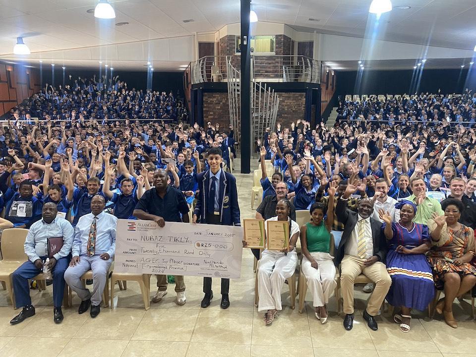 Ligbron continues to make academic headlines in SA Ligbron continues to make academic headlines in SA