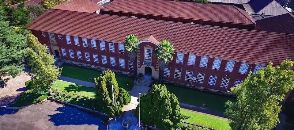 EHS Opens Its Doors to Future Erries