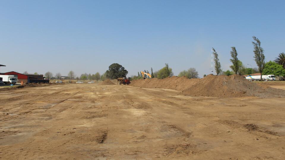 Geel masjiene aan die werk in Borderstraat – wat lê voor? Geel masjiene aan die werk in Borderstraat – wat lê voor?