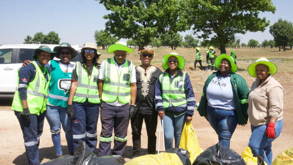Community Unites for Wesselton Clean-Up Drive Community Unites for Wesselton Clean-Up Drive