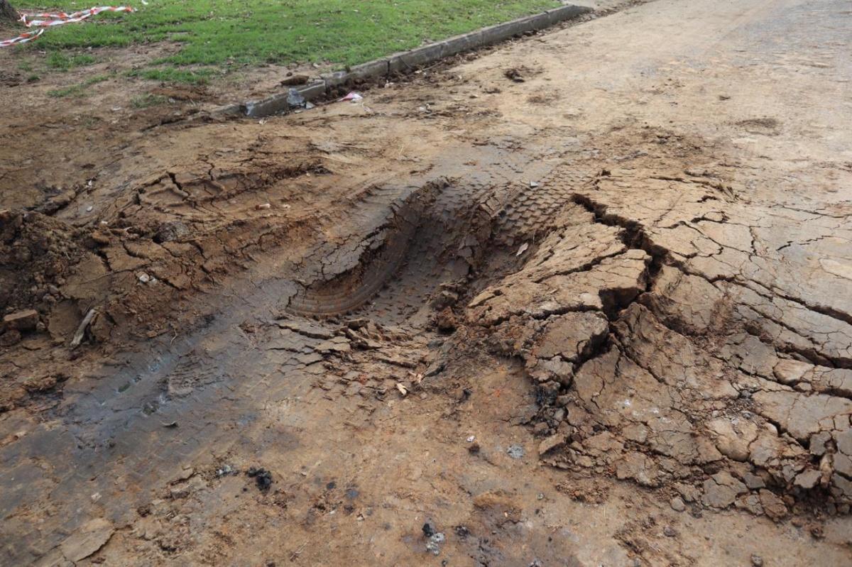 Motorists warned to avoid Jansen Street trench Motorists warned to avoid Jansen Street trench