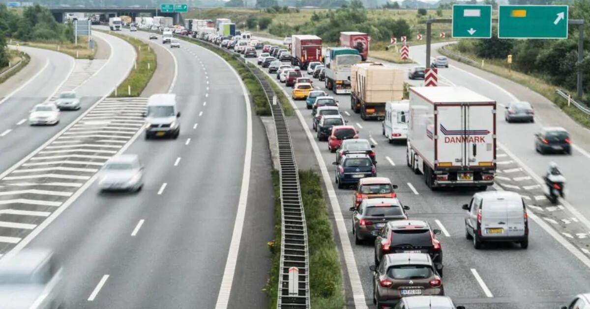 Pedestrian safety in focus ahead of second long weekend Pedestrian safety in focus ahead of second long weekend