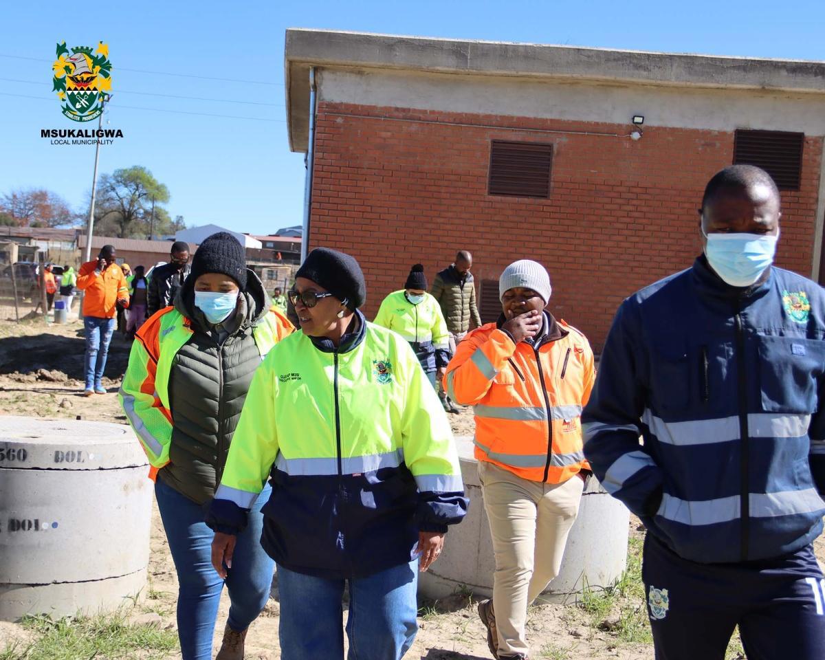 MLM Conducts Oversight Visit on Sewer Upgrade Project in Ermelo Extensions MLM Conducts Oversight Visit on Sewer Upgrade Project in Ermelo Extensions
