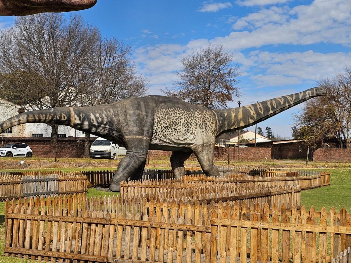 Dinosaurs Roar Into Ermelo This Weekend