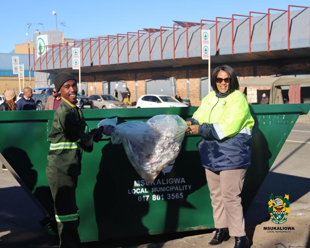 Msukaligwa strengthens waste management with new skip loader and bins Msukaligwa strengthens waste management with new skip loader and bins