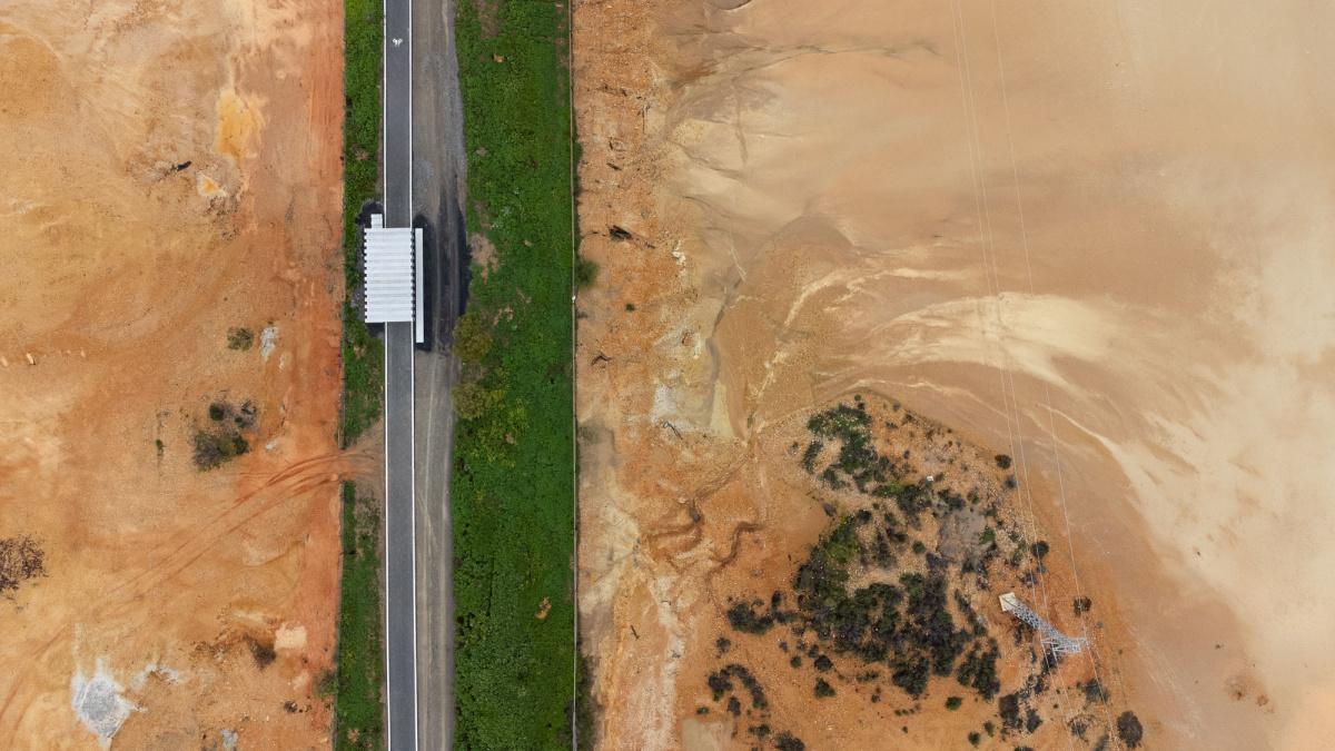 Envolviendo la marisma: Itinerario paisajístico en torno al estuario Norte del Odiel Envolviendo la marisma: Itinerario paisajístico en torno al estuario Norte del Odiel