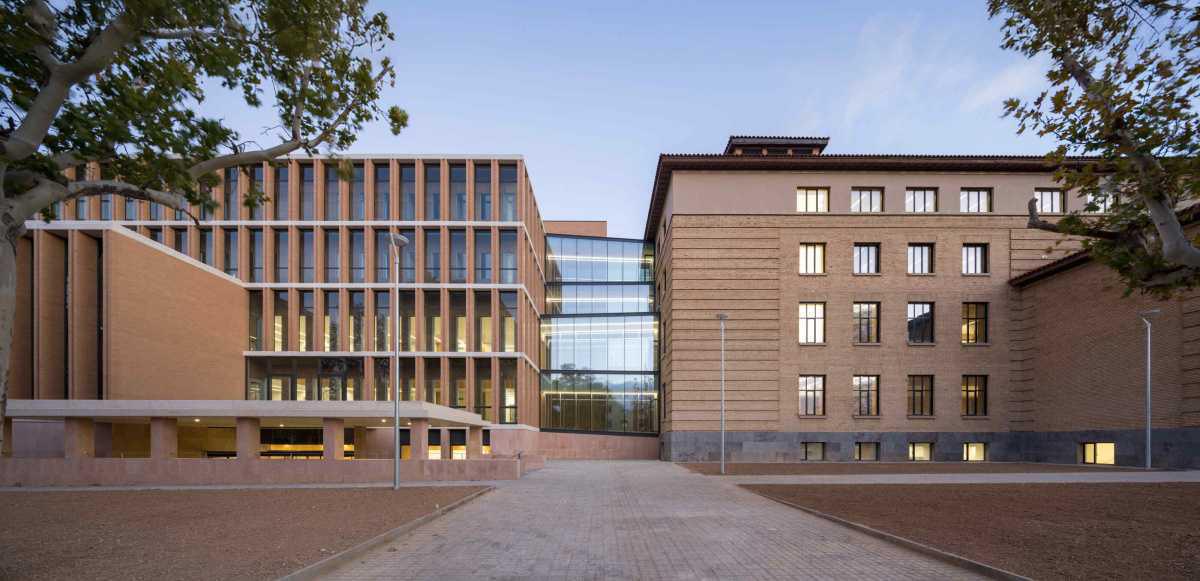 Rehabilitación y Ampliación de la Facultad de Filosofía y Letras de Zaragoza