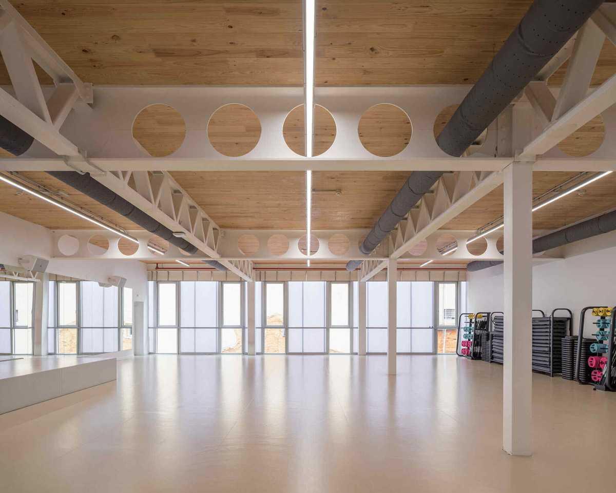 Centro Deportivo Municipal de Cuatro Caminos Centro Deportivo Municipal de Cuatro Caminos