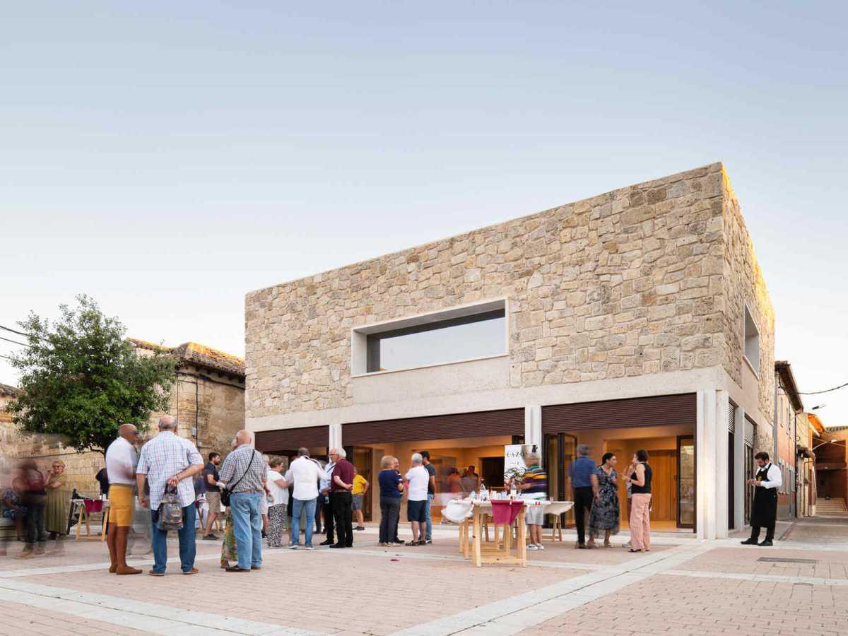 Casa de Comidas – Edificio Plaza Casa de Comidas – Edificio Plaza