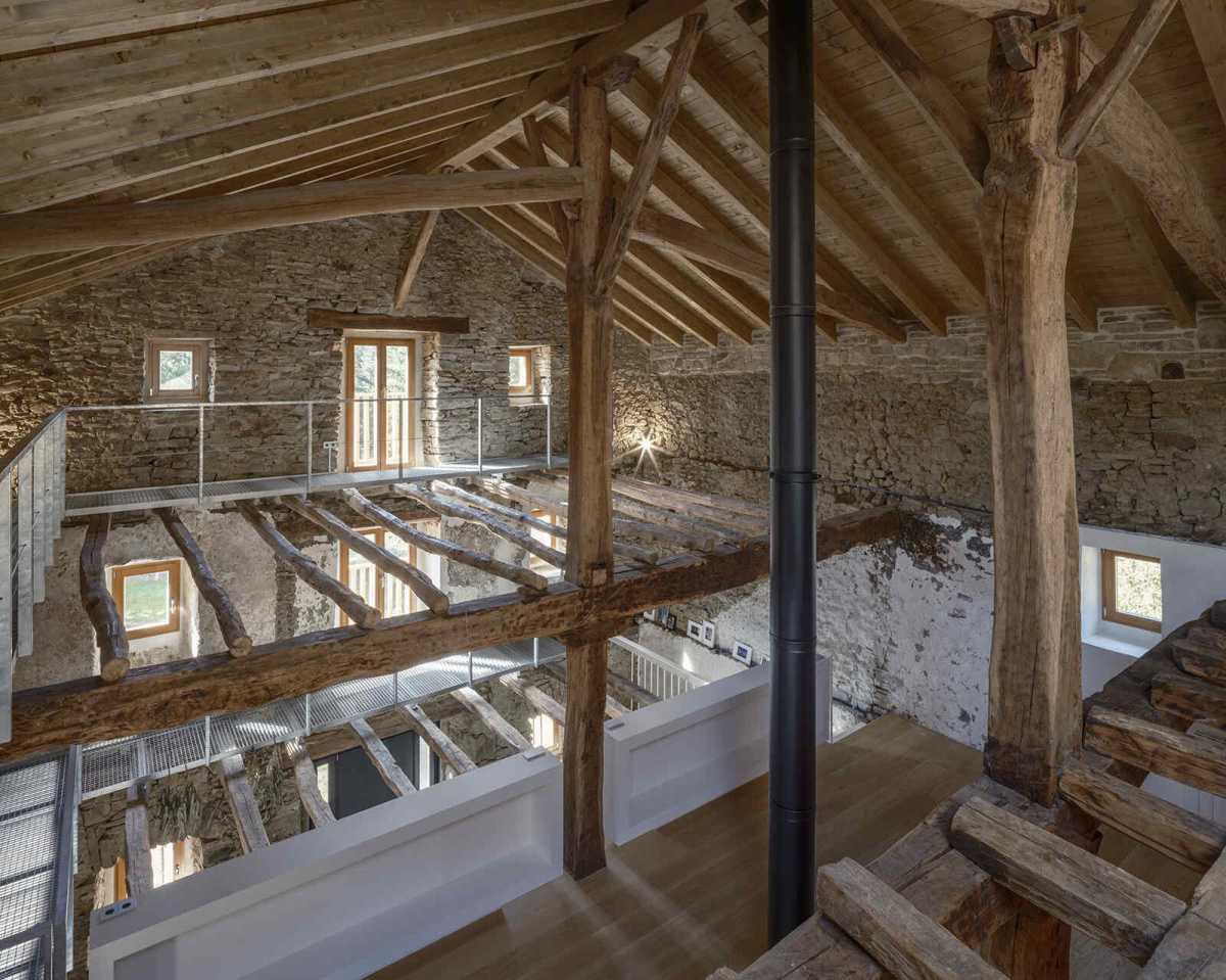 Garaitia Etxea: Reforma de un Caserío en Baranbio Garaitia Etxea: Reforma de un Caserío en Baranbio