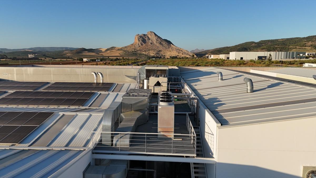 Planta para diseño, mezcla y envasado de productos bioestimulantes y de biocontrol para la agricultura