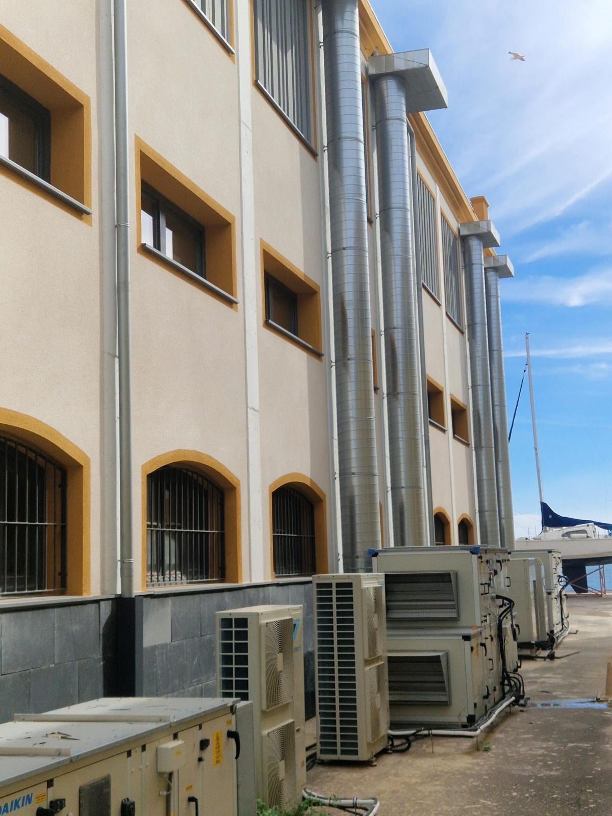 Rehabilitación y Adaptación del Antiguo Pañol de la Comisión Naval de Regatas Rehabilitación y Adaptación del Antiguo Pañol de la Comisión Naval de Regatas