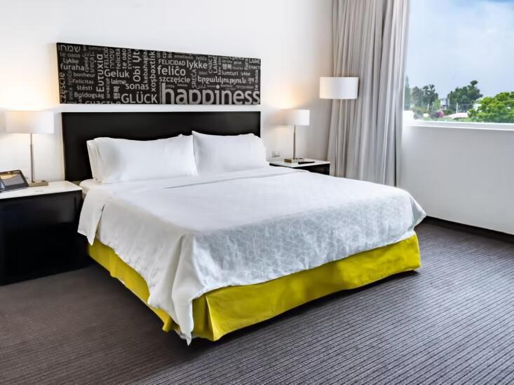 🏨 Holiday Inn Express & Suites Angelópolis 🏨 Holiday Inn Express & Suites Angelópolis