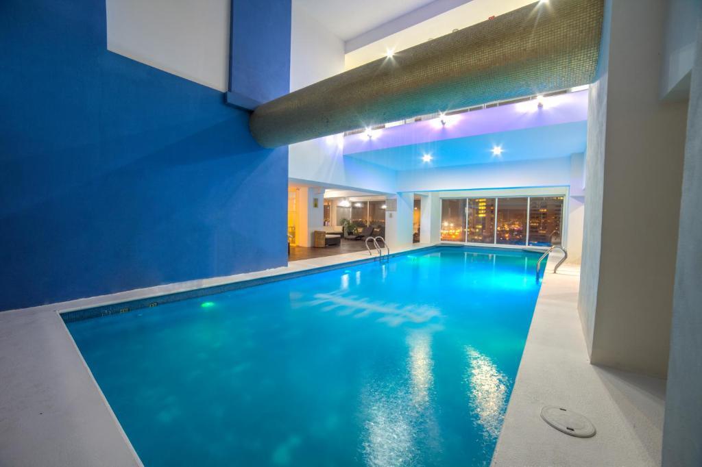 🏨Hotel La Quinta Inn & Suites Puebla Palmas 🏨Hotel La Quinta Inn & Suites Puebla Palmas