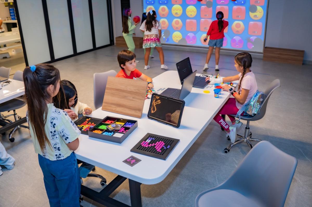  ACADEMI BY KIDZANIA.