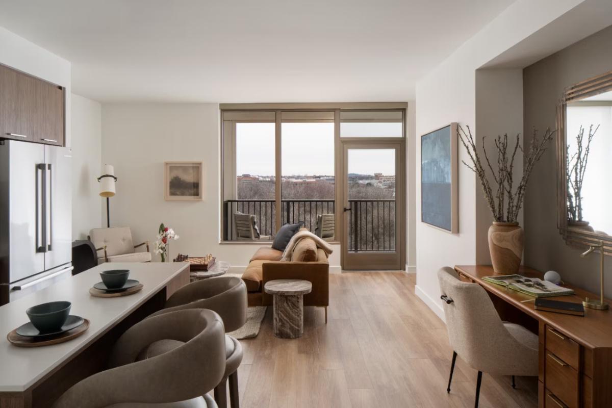 Stratos at Bridge District Stratos at Bridge District