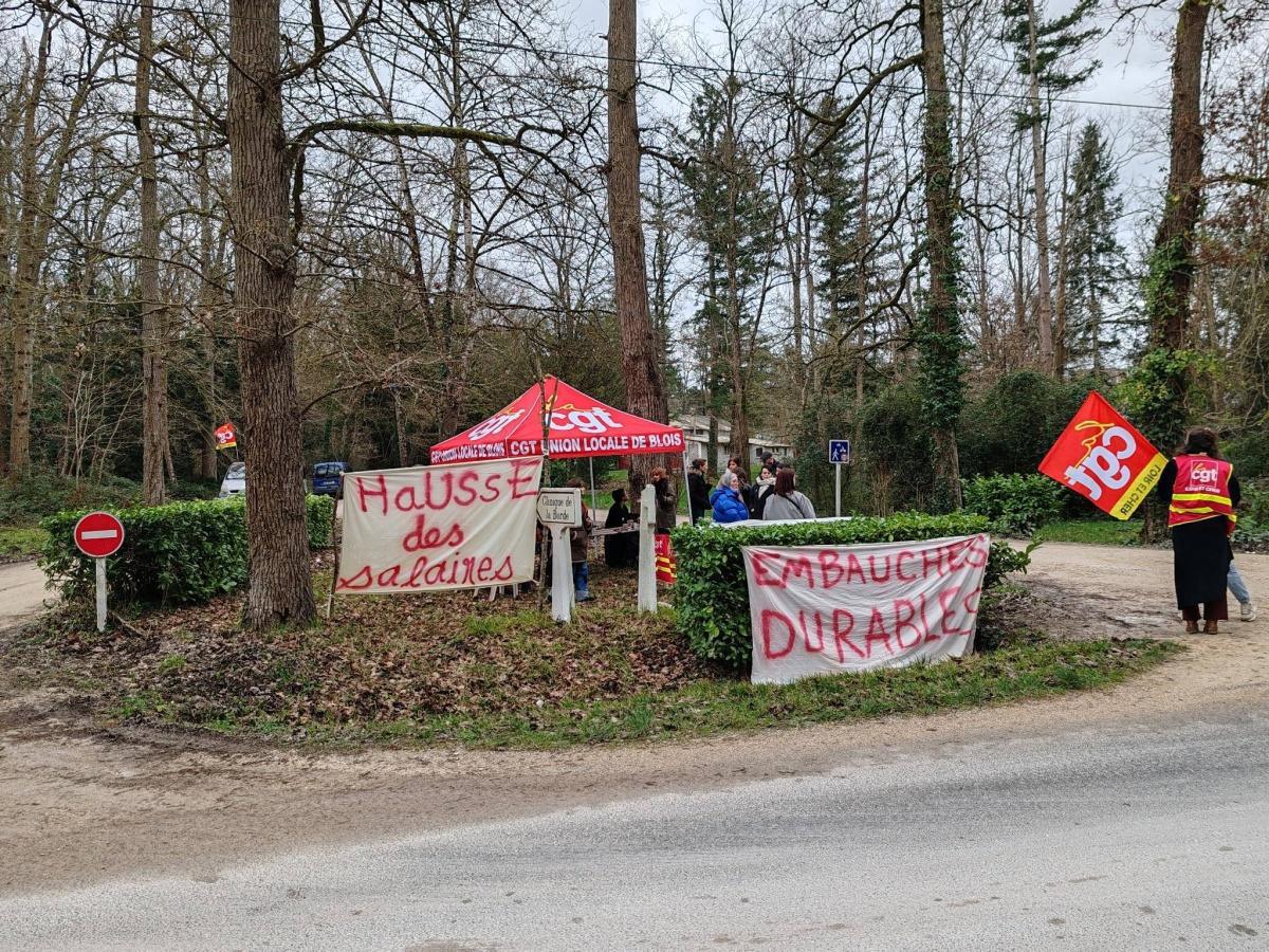 Mobilisation à la clinique de la Borde Mobilisation à la clinique de la Borde