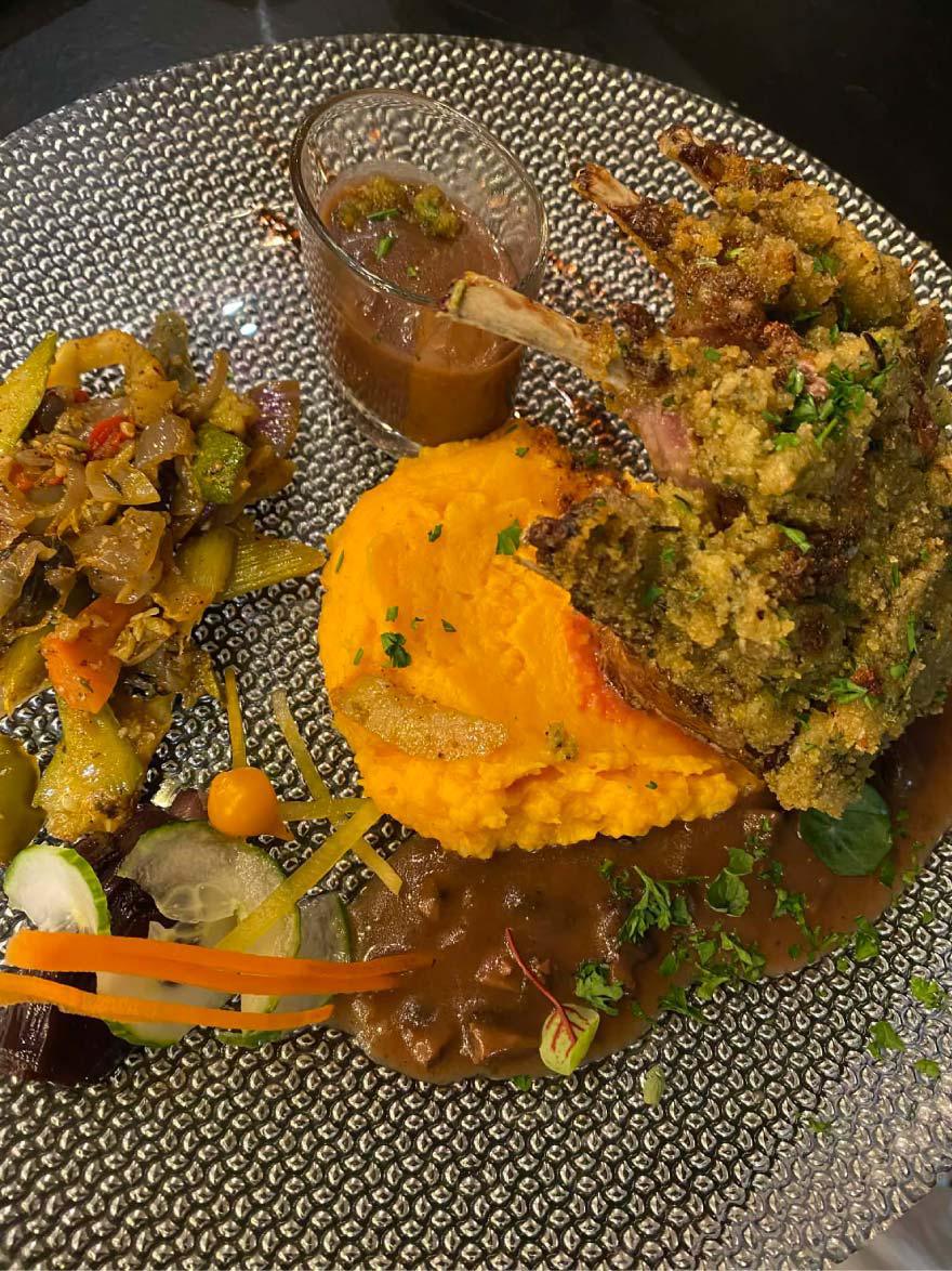 Carré d'Agneau & Purée de Patate Douce