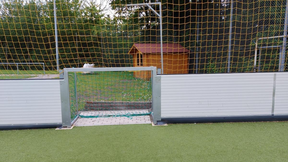 Cage - Soccer am Layer Sportplatz