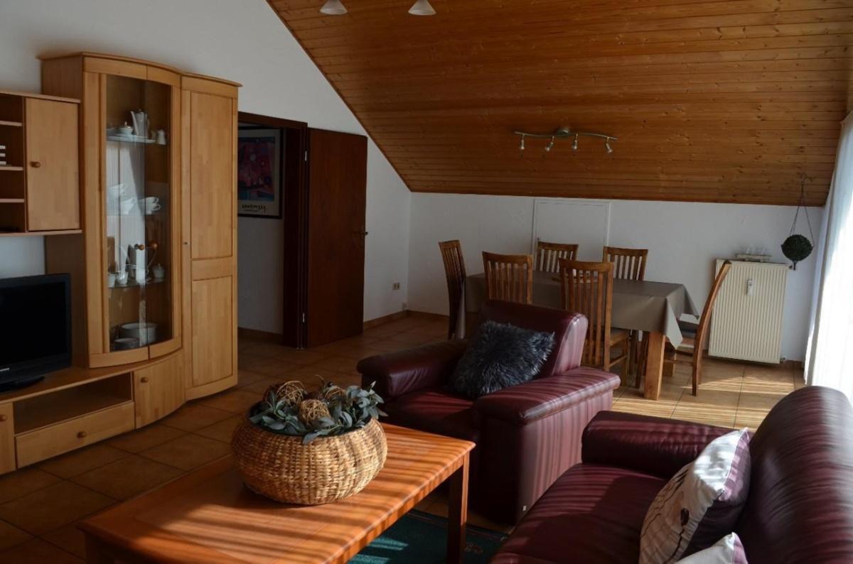 Ferienwohnung "Layer Moselbogen" Ferienwohnung "Layer Moselbogen"