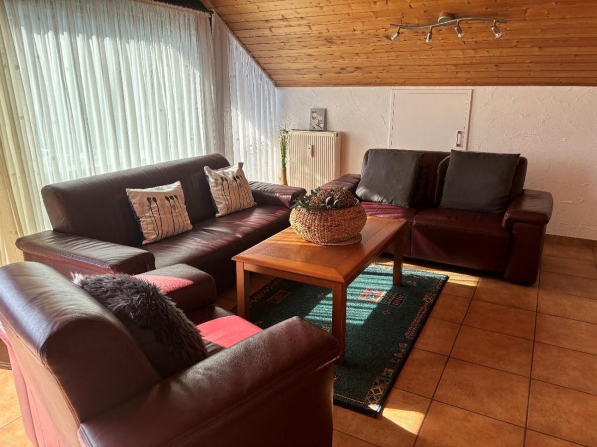 Ferienwohnung "Layer Moselbogen" Ferienwohnung "Layer Moselbogen"