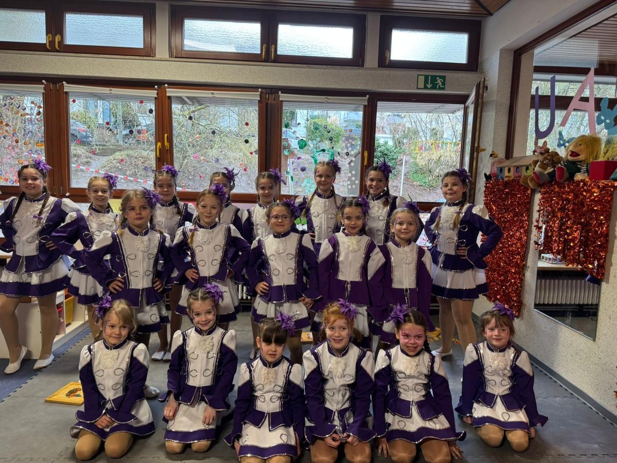 Tanzgruppen - Möhnen Tanzgruppen - Möhnen