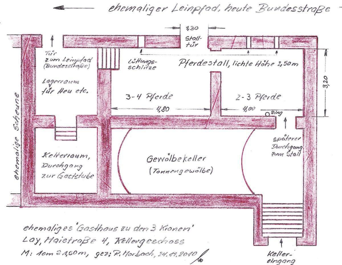 Neues Kronenschild am Haus Maistraße 4