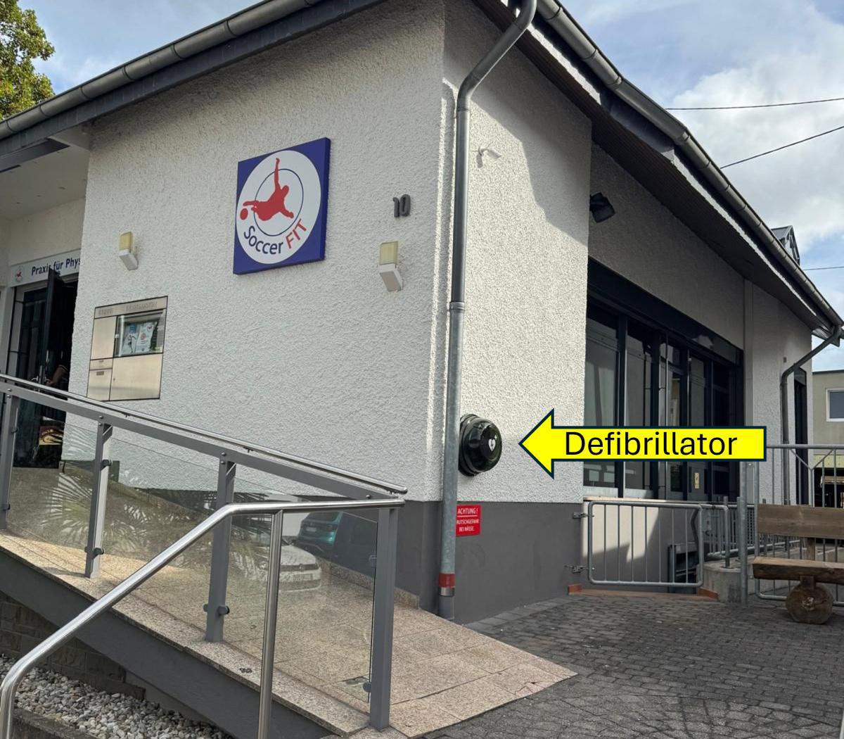 Defibrillatoren am Feuerwehrgerätehaus, am Kirmesplatz, in der Legiahalle und im Sportlerheim
