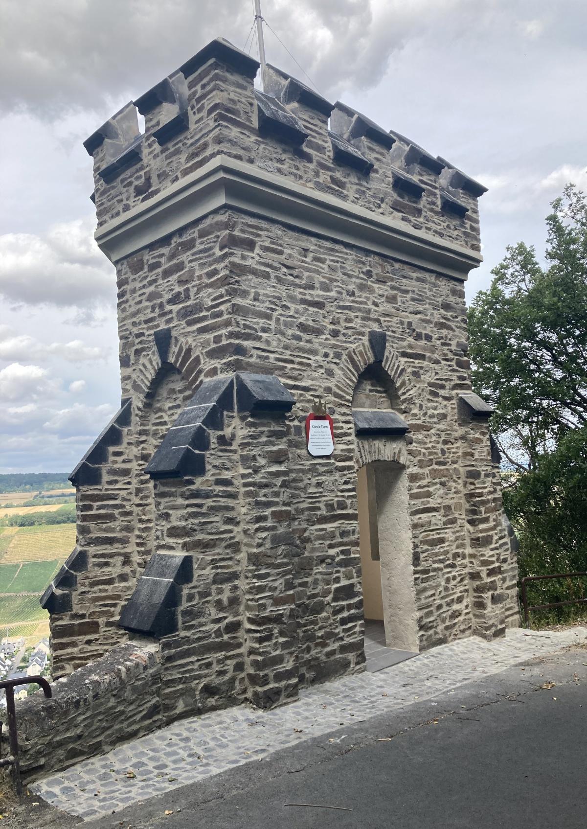 Karolahöhe „mit“ Wendeltreppe