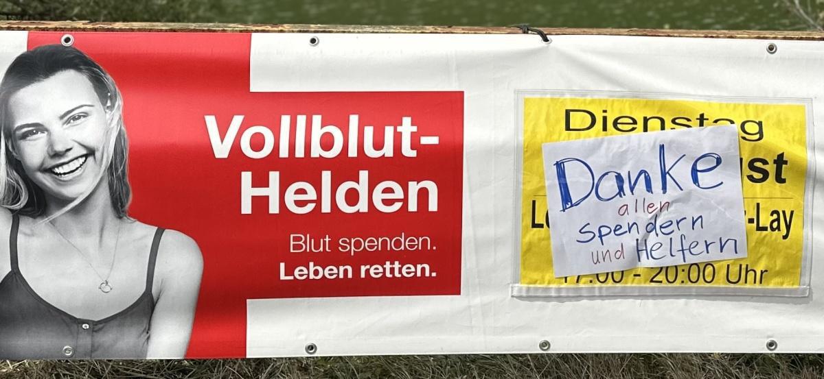 DIE LAYER SIND GROSSARTIGE BLUTSPENDENDE DIE LAYER SIND GROSSARTIGE BLUTSPENDENDE