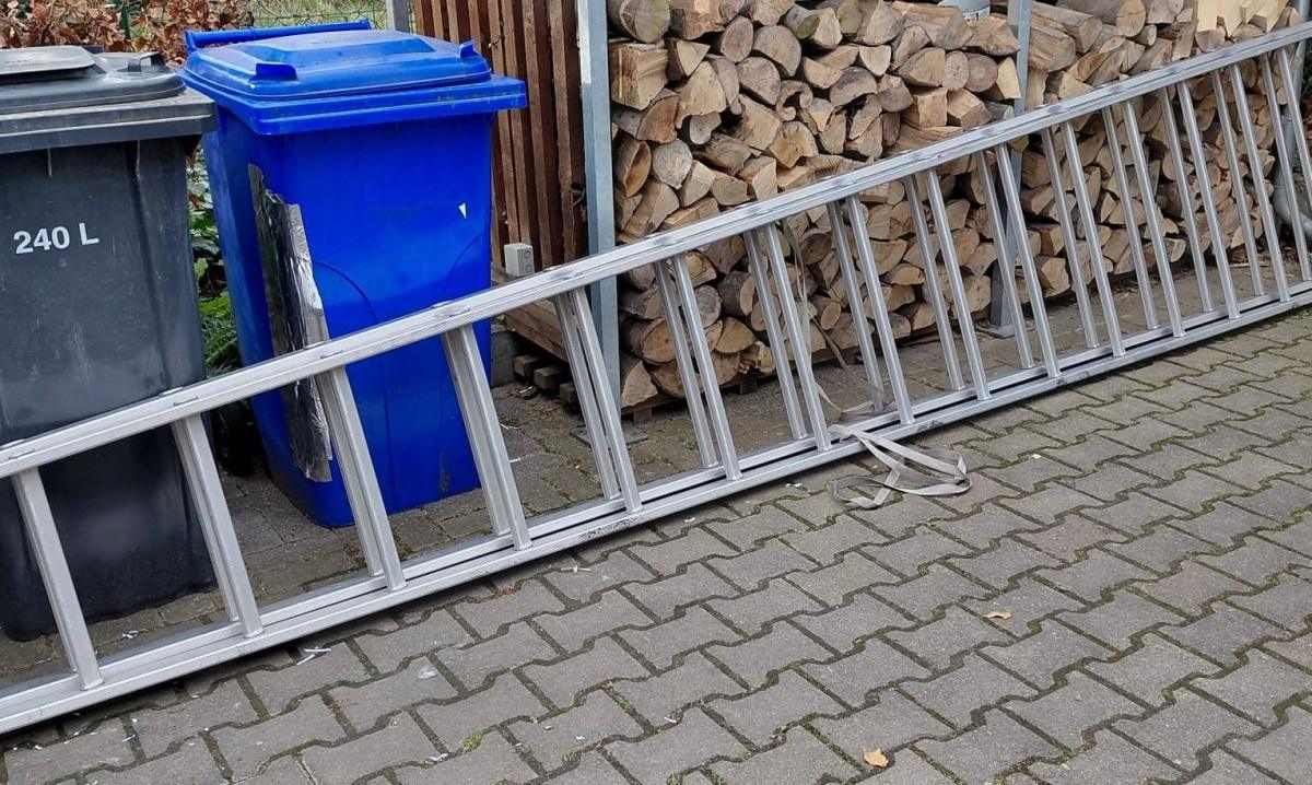 Alu-Leiter gegen Spende abzugeben 