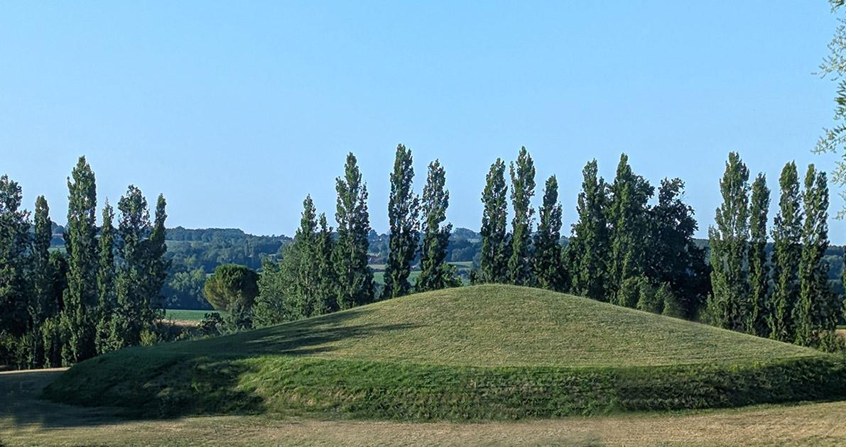 Jean-Louis de Biasi aux Castillonnésiennes et Castillonnésiens Jean-Louis de Biasi aux Castillonnésiennes et Castillonnésiens