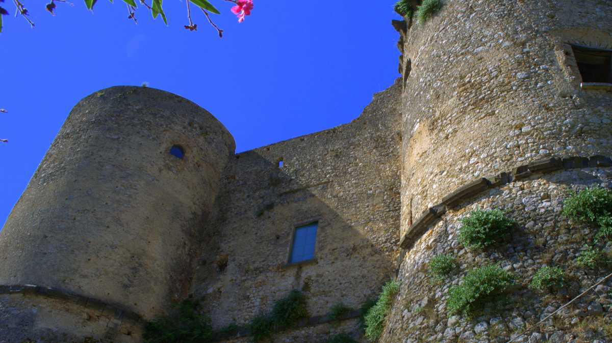 Castello di Prata Sannita Castello di Prata Sannita