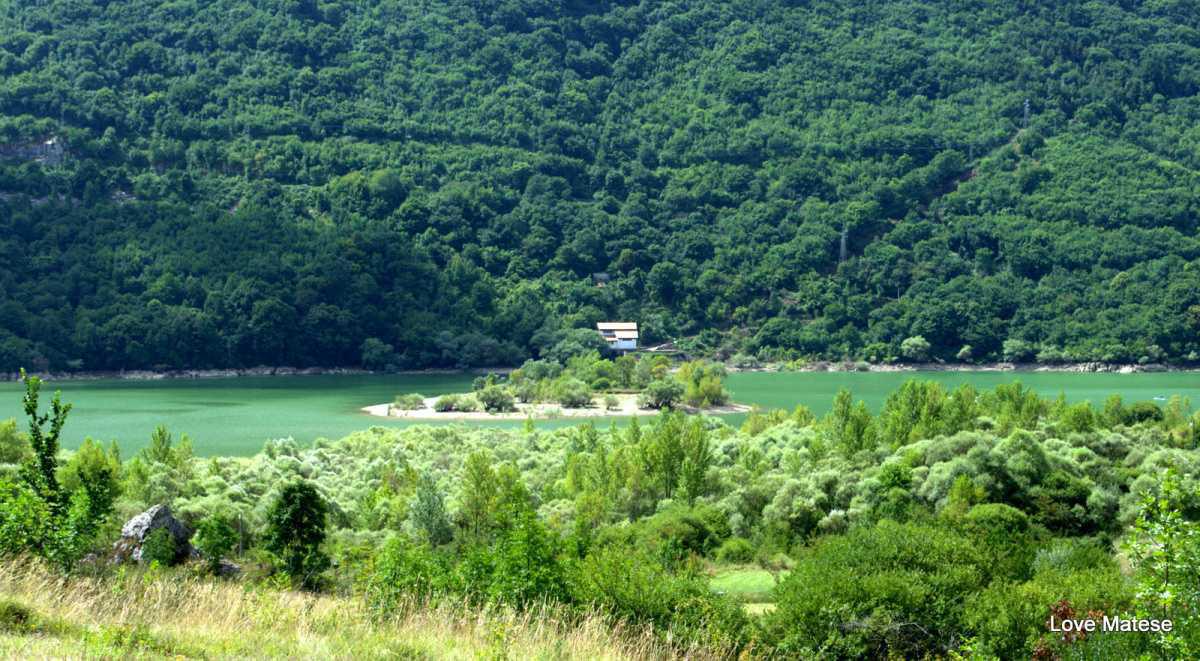 Sentiero delle Fate - Campo Figliuolo - Fontana dei Palombi Sentiero delle Fate - Campo Figliuolo - Fontana dei Palombi
