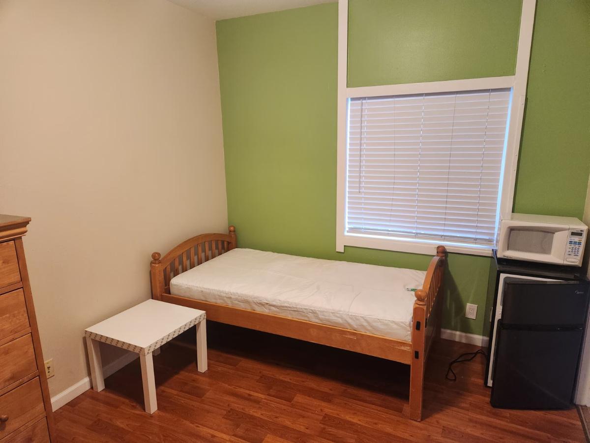 $1,200 - $1,450 $1,200 - $1,450