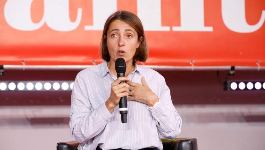 « Derrière les strass et les paillettes du festival, il y a la sueur des travailleurs et des travailleuses » : à Cannes, Sophie Binet se mobilise « Derrière les strass et les paillettes du festival, il y a la sueur des travailleurs et des travailleuses » : à Cannes, Sophie Binet se mobilise