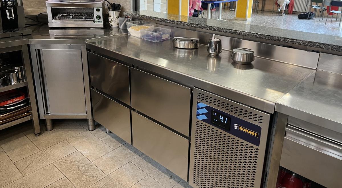 Un nuovo banco frigo per il Bar della Samz