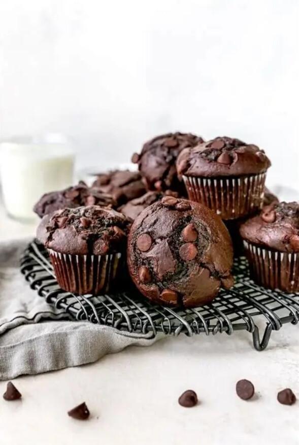  CHOCOLATE MUFFINS